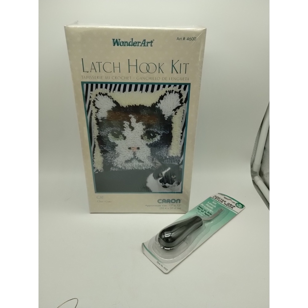 NEW Cat Kitten Latch Hook Rug Kit 12 x 12 Caron Wonder Art 4600 Caron With Hook